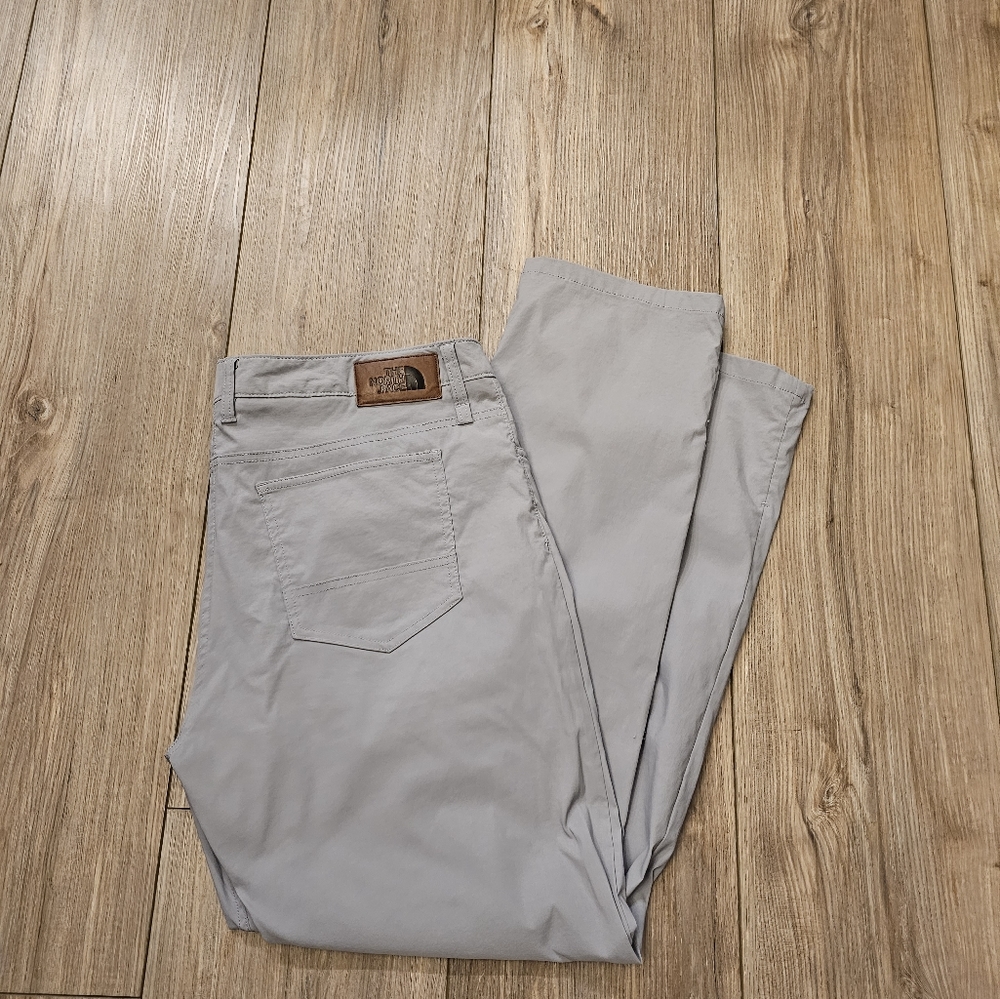 Mens the north face pants sz 36